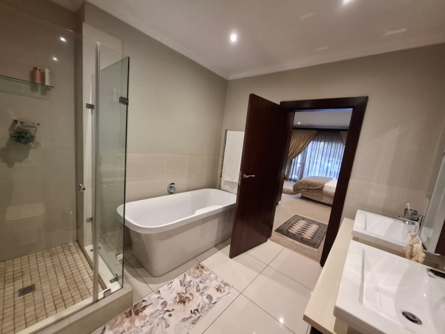 4 Bedroom Property for Sale in Oubos Estate Free State